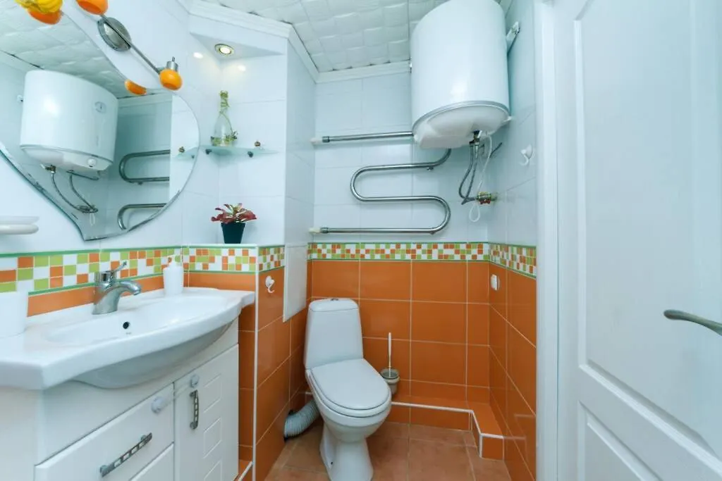 Nice Two- Bedroom Apartment In Five Minutes From Metro Minskaya Kijów 0*,  Ukraina